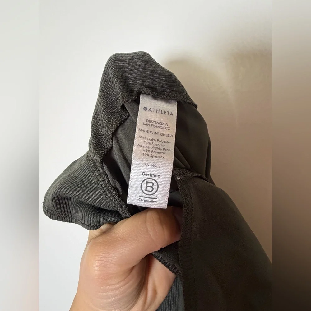 Athleta Sz 12 Brooklin Ankle Pants Mountain Green Travel Outdoor Minimal - Picture 6 of 6